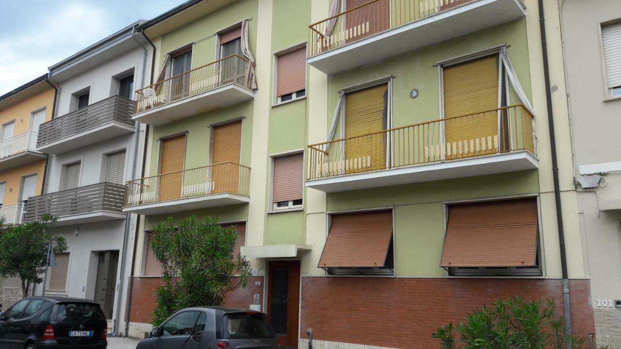 Cristina Boutique Apartment With Terrace Viareggio Exterior photo